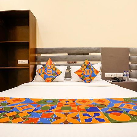 Fabhotel Freedom International - Nr Mumbai International Airport ภายนอก รูปภาพ